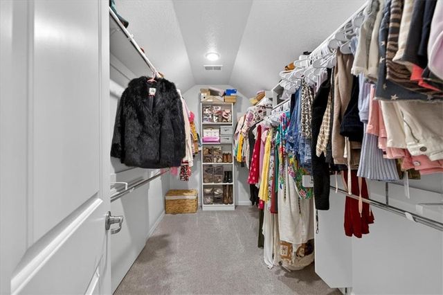 914 Rannoch Lane, Raymore, MO 64083