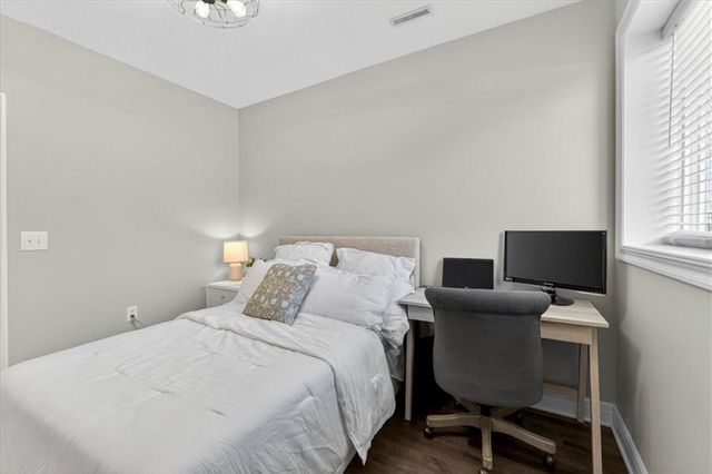 914 Rannoch Lane, Raymore, MO 64083