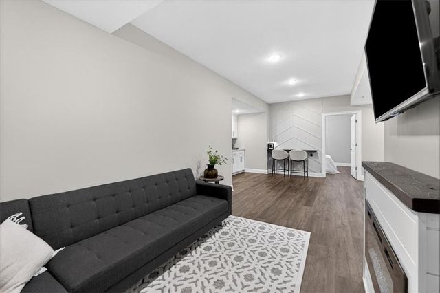 914 Rannoch Lane, Raymore, MO 64083