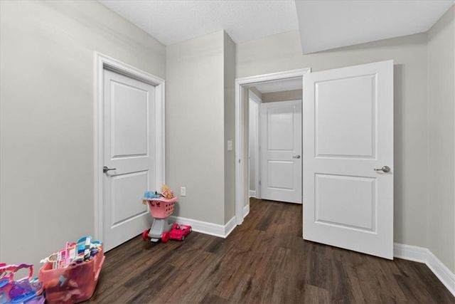 914 Rannoch Lane, Raymore, MO 64083