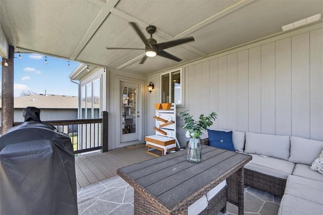 914 Rannoch Lane, Raymore, MO 64083