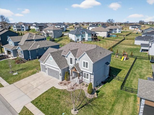 914 Rannoch Lane, Raymore, MO 64083