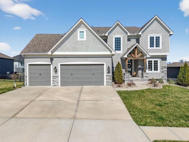 914 Rannoch Lane, Raymore, MO 64083