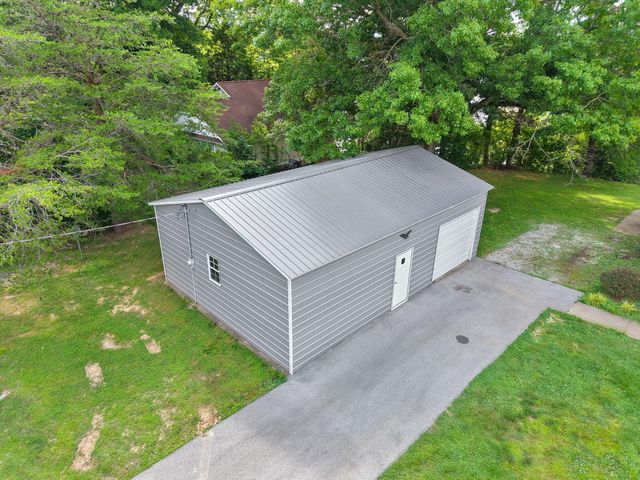 175 S Riverwood, Bronston, KY 42518