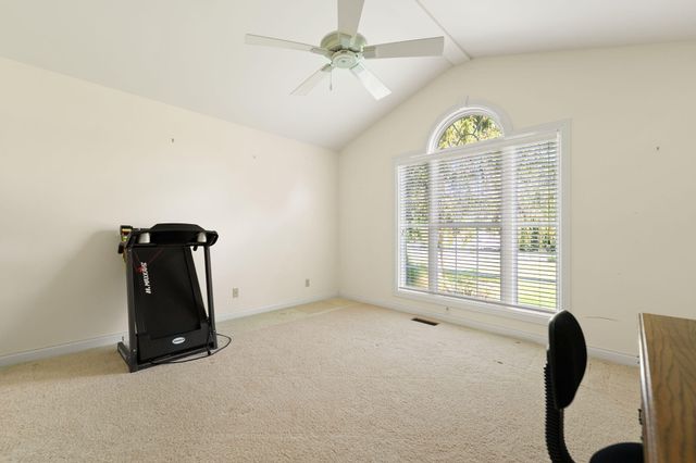 175 S Riverwood, Bronston, KY 42518