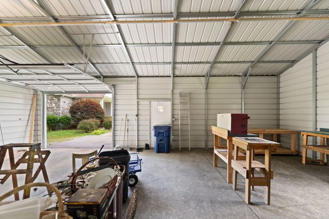 175 S Riverwood, Bronston, KY 42518