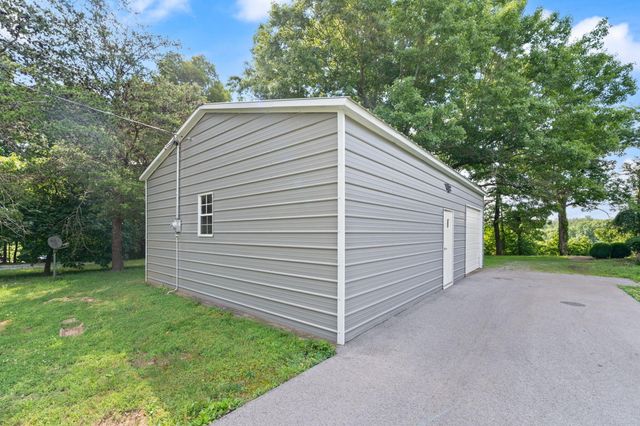 175 S Riverwood, Bronston, KY 42518