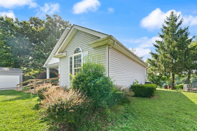 175 S Riverwood, Bronston, KY 42518