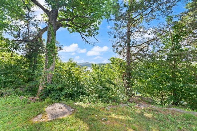 175 S Riverwood, Bronston, KY 42518