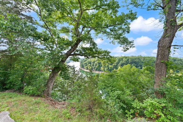 175 S Riverwood, Bronston, KY 42518