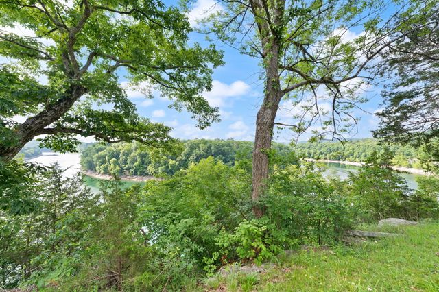 175 S Riverwood, Bronston, KY 42518