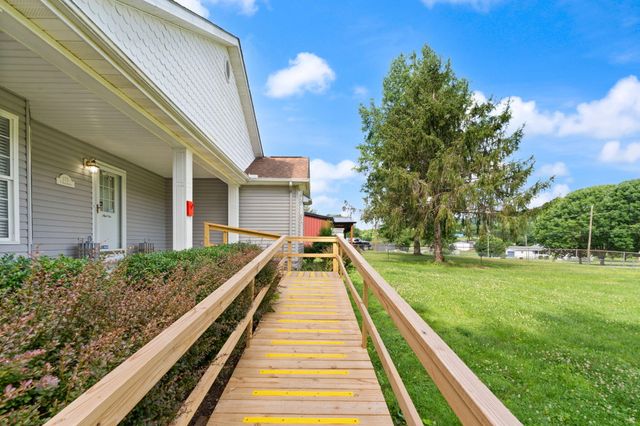 175 S Riverwood, Bronston, KY 42518