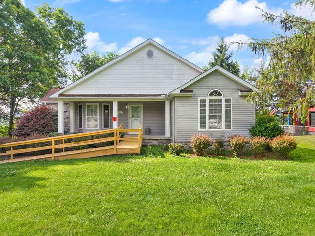 175 S Riverwood, Bronston, KY 42518