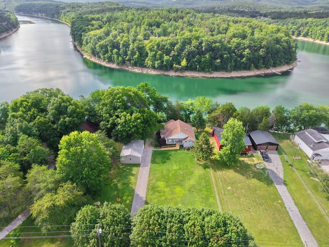 175 S Riverwood, Bronston, KY 42518