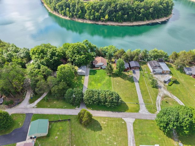 175 S Riverwood, Bronston, KY 42518