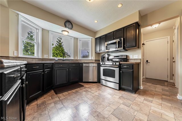 53 Charter Drive, Northfield, OH 44067