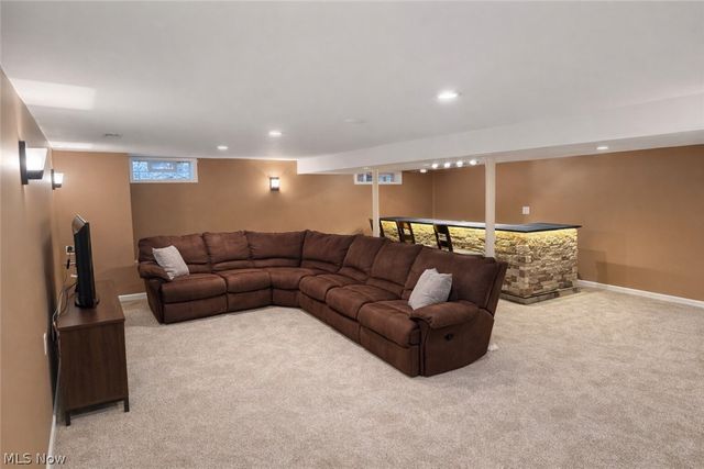 53 Charter Drive, Northfield, OH 44067