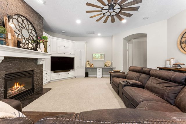 704 N White Sage Way, Eagle, ID 83616