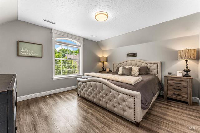 704 N White Sage Way, Eagle, ID 83616