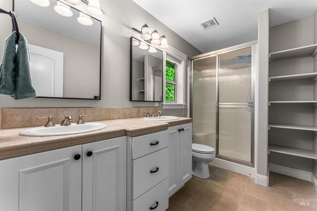 704 N White Sage Way, Eagle, ID 83616