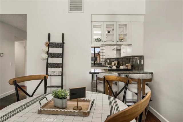 2504 E Willow 302, Signal Hill, CA 90755