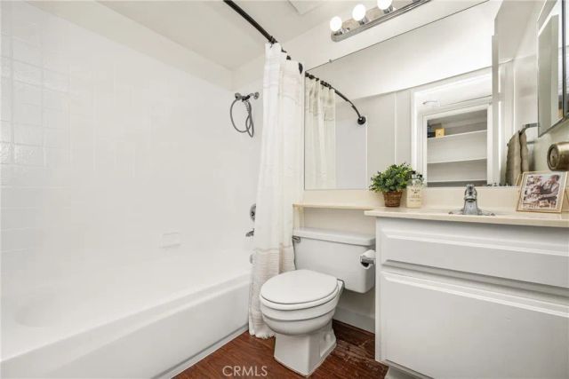 2504 E Willow 302, Signal Hill, CA 90755