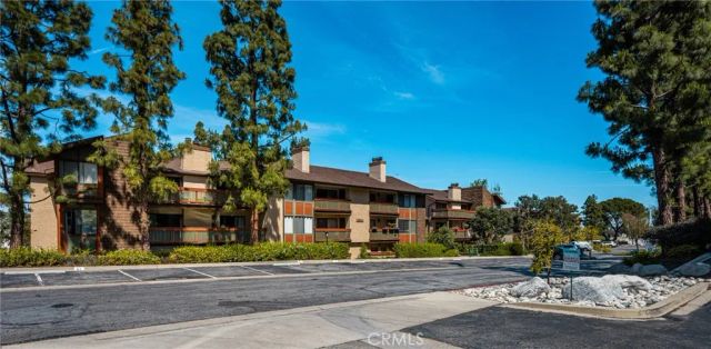 2504 E Willow 302, Signal Hill, CA 90755