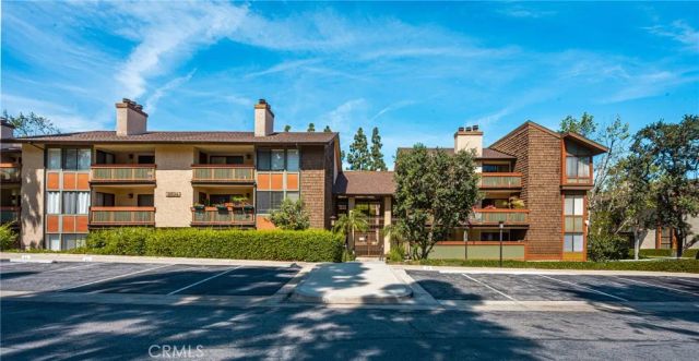 2504 E Willow 302, Signal Hill, CA 90755