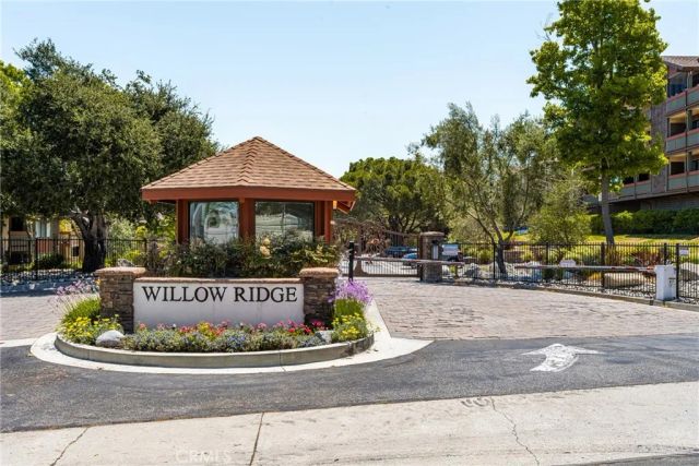 2504 E Willow 302, Signal Hill, CA 90755
