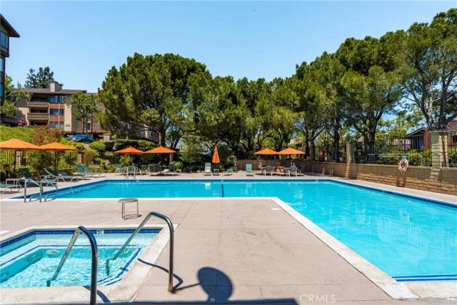 2504 E Willow 302, Signal Hill, CA 90755