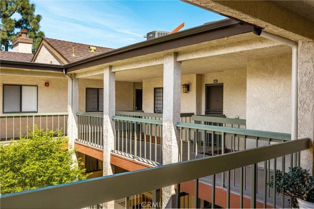 2504 E Willow 302, Signal Hill, CA 90755