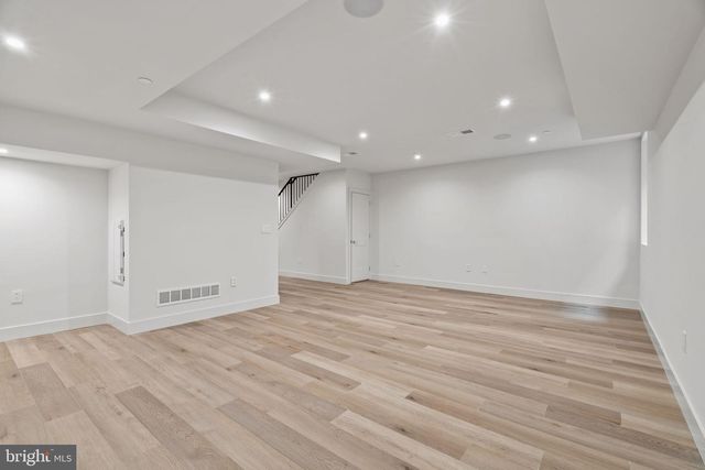 207A VINE ST, Philadelphia, PA 19106