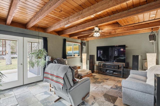 910 E TIMBERWOOD Cir, Spokane, WA 99208