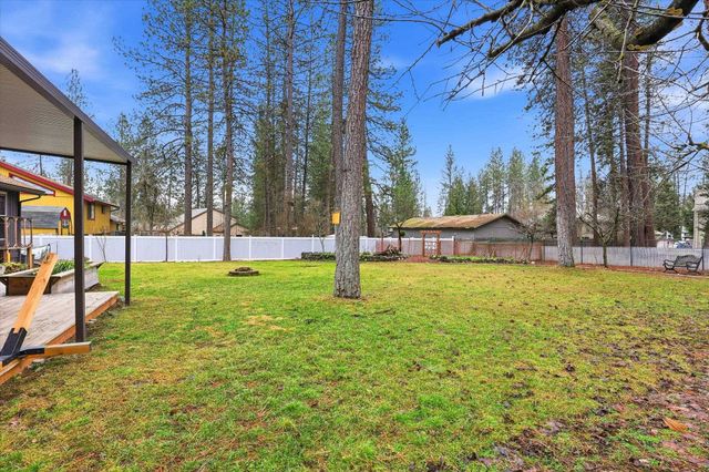 910 E TIMBERWOOD Cir, Spokane, WA 99208