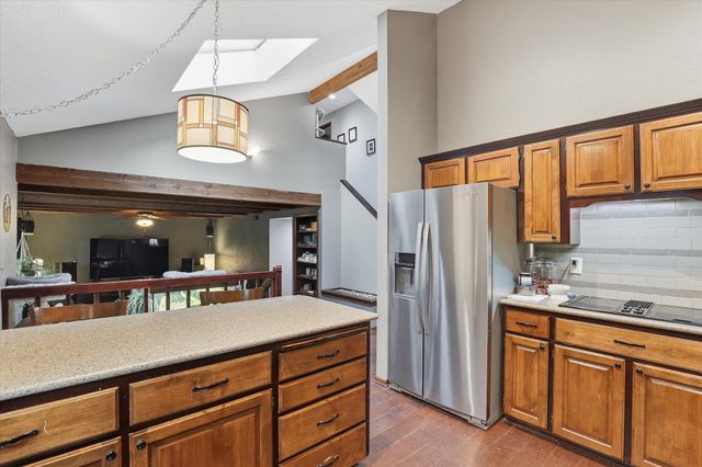 910 E TIMBERWOOD Cir, Spokane, WA 99208