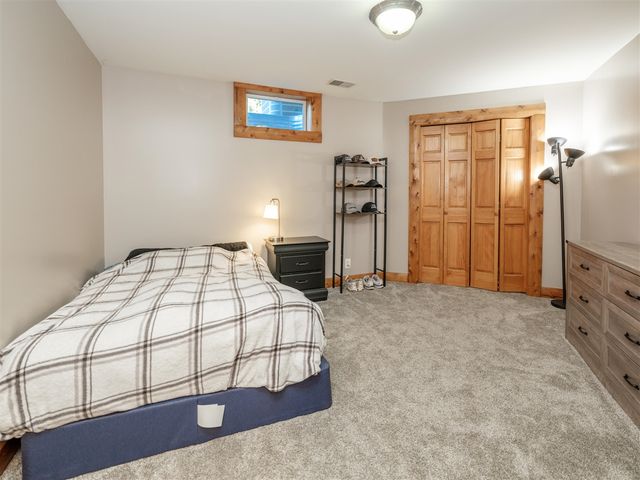 22533 Vineyard Circle, Mattawan, MI 49071