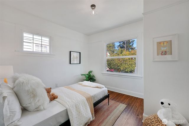 6527 12th Avenue NW, Seattle, WA 98117
