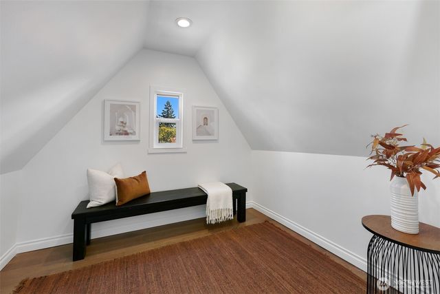 6527 12th Avenue NW, Seattle, WA 98117