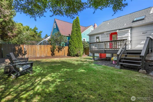 6527 12th Avenue NW, Seattle, WA 98117