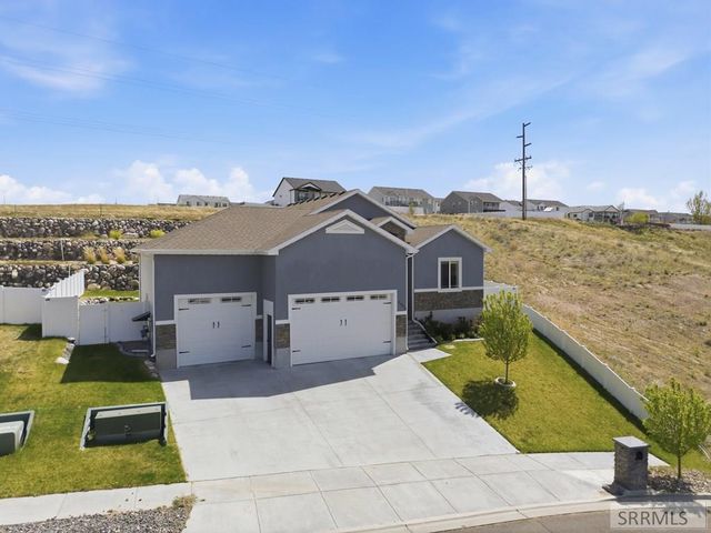 1099 Dolostone, Pocatello, ID 83201