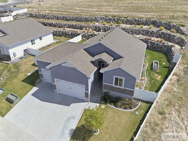 1099 Dolostone, Pocatello, ID 83201