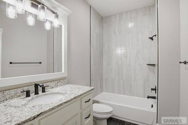 1099 Dolostone, Pocatello, ID 83201