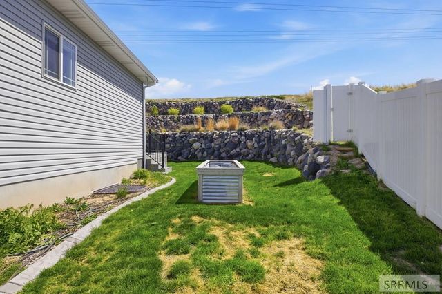 1099 Dolostone, Pocatello, ID 83201