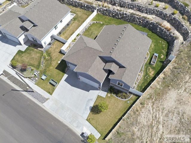1099 Dolostone, Pocatello, ID 83201