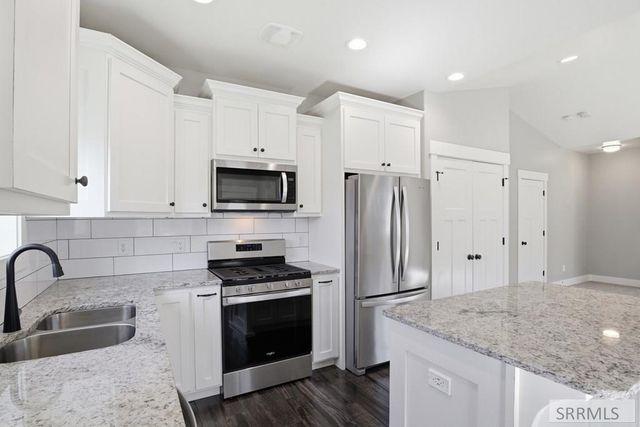 1099 Dolostone, Pocatello, ID 83201