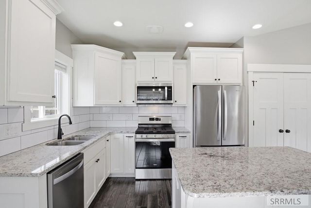 1099 Dolostone, Pocatello, ID 83201
