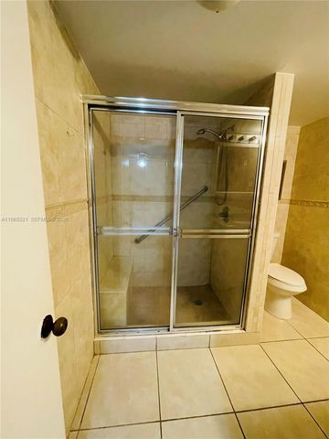 10000 NW 80th Ct 2331, Hialeah Gardens, FL 33016