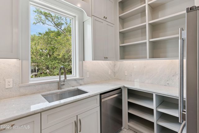 4217 Fourth Street, St. Simons Island, GA 31522