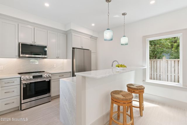 4217 Fourth Street, St. Simons Island, GA 31522