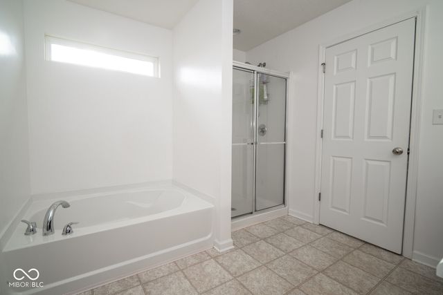 884 Starflower Trace, Greenwood, IN 46143